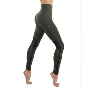 Yoga Dry-Fit Mesh Cutouts Workout Leggings